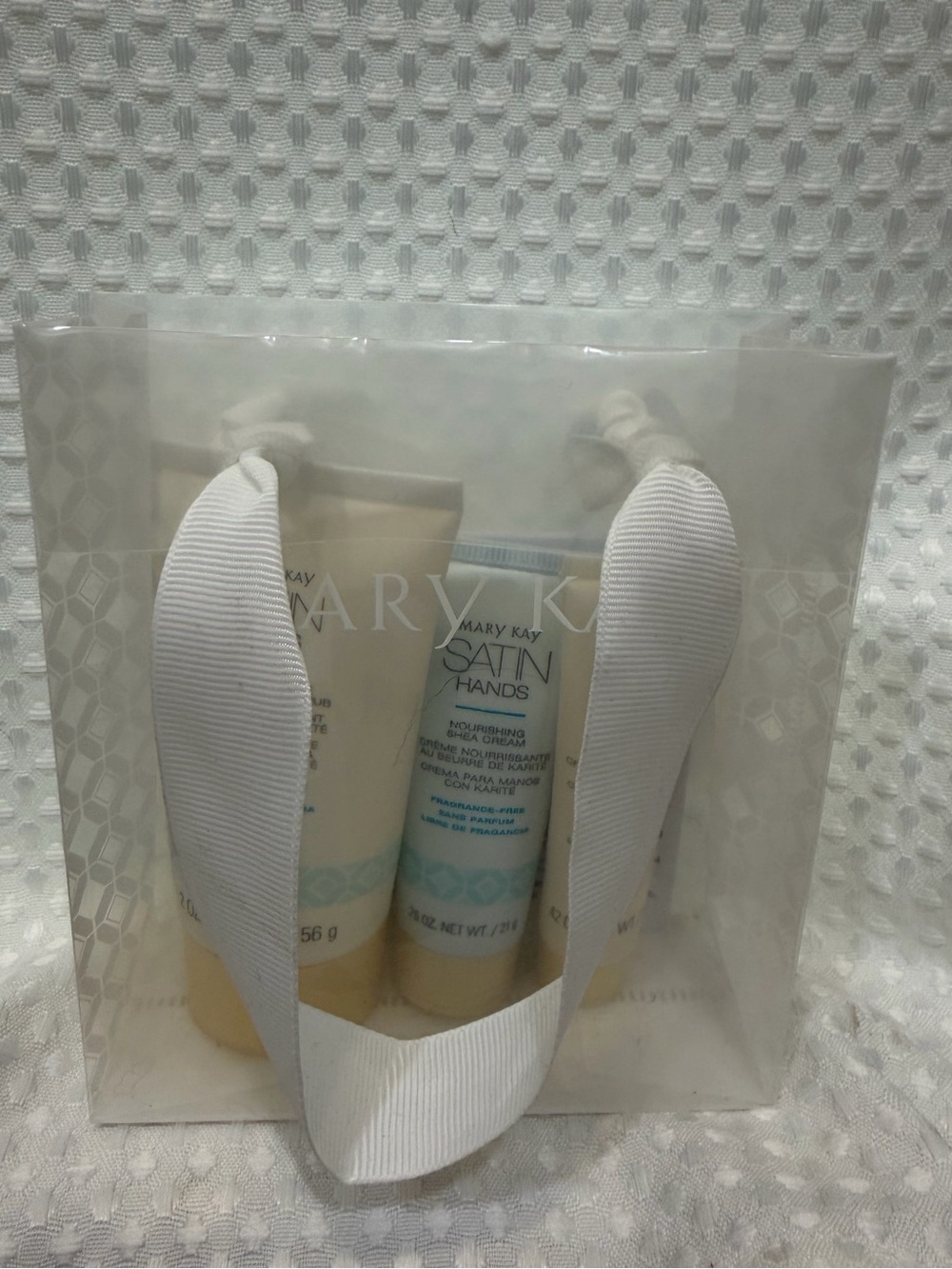 Mary Kay Satin Hands Trio in Cream and Light Blue